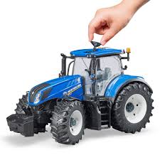 Bruder Traktor New Holland - Leksak från Amazon.se